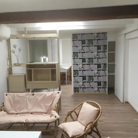 Le Clos Des Apartment