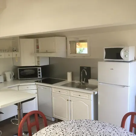 Le Clos Des Apartment *
